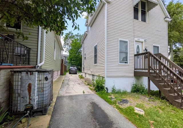 2nd image of 1700 Euclid Ave, Chicago Heights, IL 60411 | MLS# 12696802