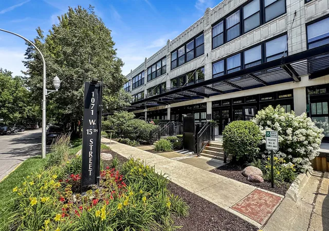 Homes for sale in Chicago, IL | 1071 W 15th St #314, Chicago, IL 60608 | MLS# 12696826