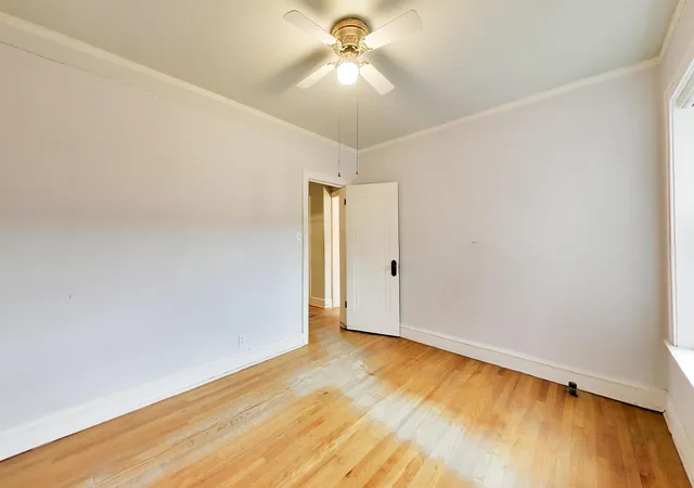 2nd image of 730 Hinman Ave, Evanston, IL 60202