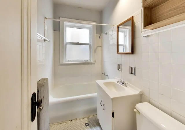 17th image of 730 Hinman Ave #3W, Evanston, IL 60202 | MLS# 12696839