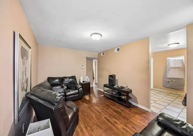 4th image of 12910 S Green St, Chicago, IL 60643 | MLS# 12696863