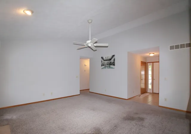 Homes for sale in Rockford, IL | 6811 Hedgewood Rd, Rockford, IL 61108 | MLS# 12696871