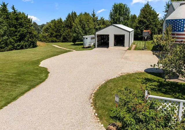 Photo 3 of Single family home for sale at 1392 Red Brick Rd, Dixon, IL 61021 | MLS# 12696872 | Listing updated on 2026-09-13