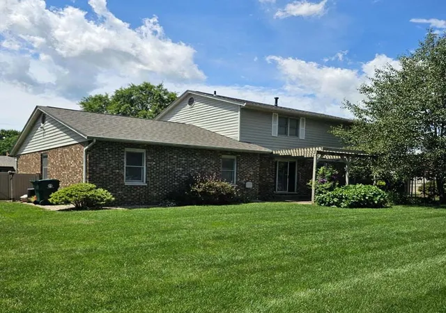33rd image of 2331 N Wilmar Dr, Quincy, IL 62301 | MLS# 12696894