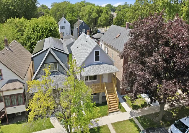5th image of 1504 Grove Ave, Berwyn, IL 60402 | MLS# 12696928