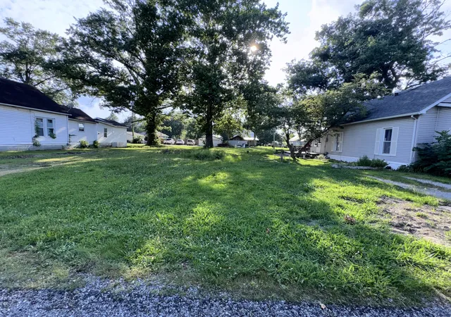 Homes for sale in Centralia, IL | 1004 S Cherry St, Centralia, IL 62801 | MLS# 12696934
