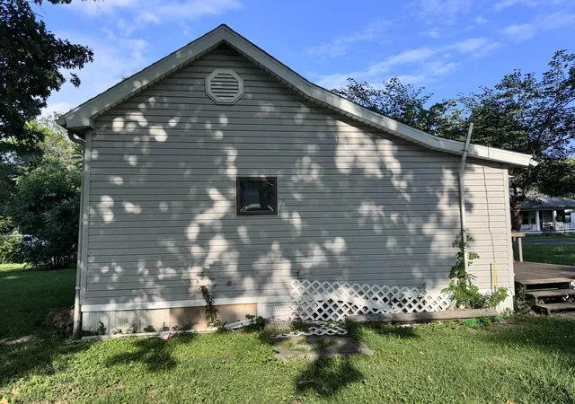 Homes for sale in Centralia, IL | 1004 S Cherry St, Centralia, IL 62801 | MLS# 12696934