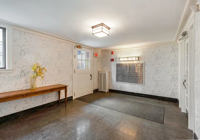 3rd image of 734 Noyes St #O2, Evanston, IL 60201 | MLS# 12696952