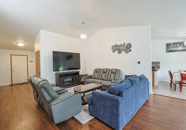 Photo 3 of Single family home for sale at 39764 Waterloo Dr, Beach Park, IL 60083 | MLS# 12696978 | Listing updated on 2026-09-13