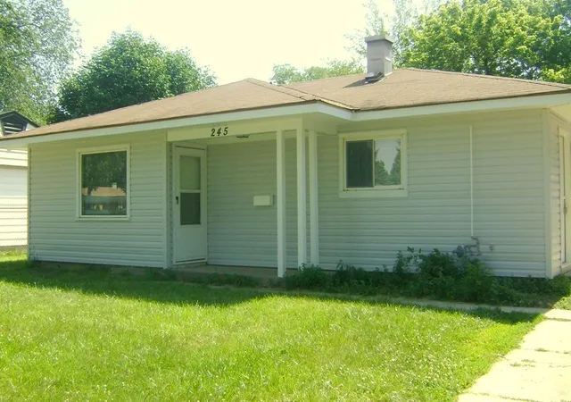 Homes for sale in Wheeling, IL | 245 E Dennis Rd, Wheeling, IL 60090 | MLS# 12696985