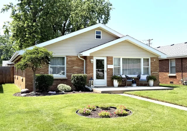 Homes for sale in Bradley, IL | 271 N Douglas St, Bradley, IL 60915 | MLS# 12696986