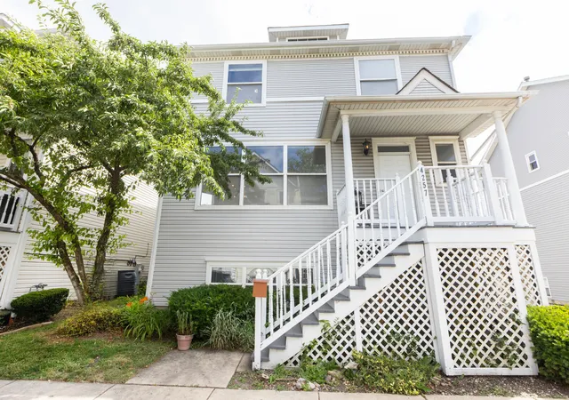 Homes for sale in Chicago, IL | 4257 N Kolmar Ave, Chicago, IL 60641 | MLS# 12697038