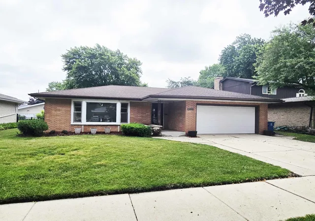 Photo 2 of Single family home for sale at 9605 S Kolin Ave, Oak Lawn, IL 60453 | MLS# 12697056 | Listing updated on 2026-09-14