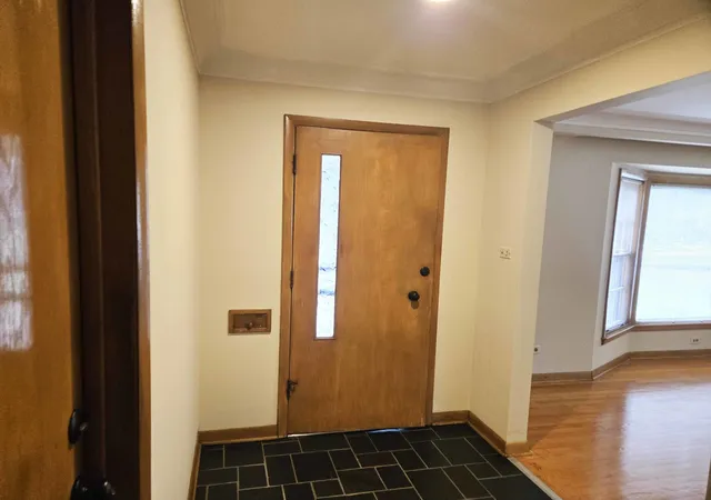 Photo 3 of Single family home for sale at 9605 S Kolin Ave, Oak Lawn, IL 60453 | MLS# 12697056 | Listing updated on 2026-09-14