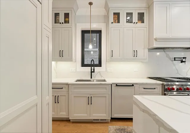 3rd image of 2207 N Orchard St #1, Chicago, IL 60614 | MLS# 12697057