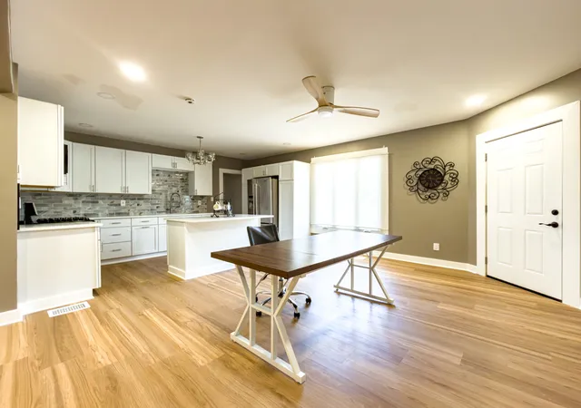 3rd image of 3304 W State St, Rockford, IL 61102 | MLS# 12697058