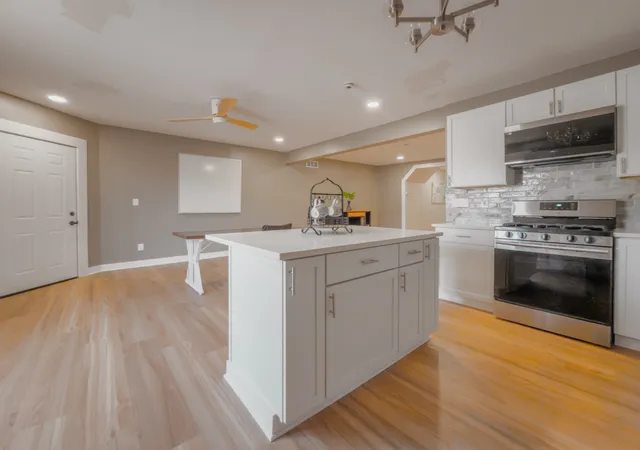 5th image of 3304 W State St, Rockford, IL 61102 | MLS# 12697058