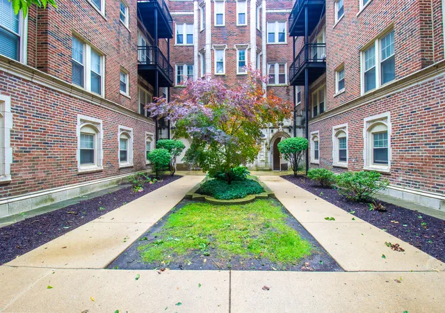 Homes for sale in Chicago, IL | 2335 E 70th Pl #205, Chicago, IL 60649 | MLS# 12697091