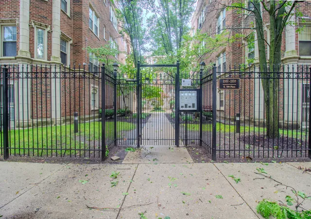 Homes for sale in Chicago, IL | 2335 E 70Th Pl, Chicago, IL 60649