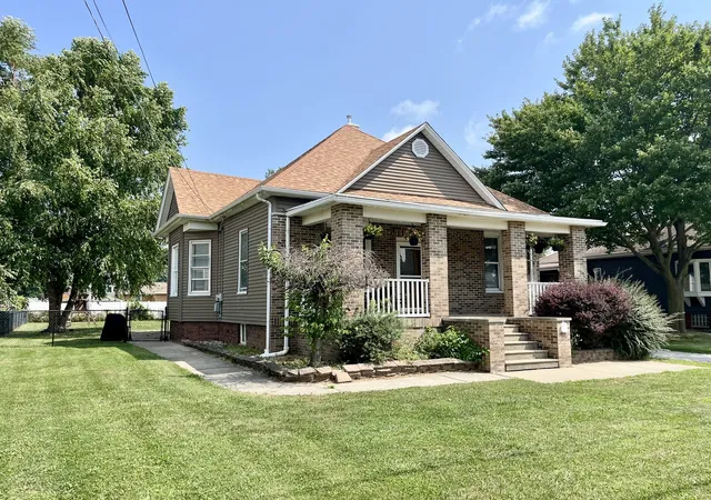 Photo 16 of Sale Pending at 1420 E Main St, Streator, IL 61364 | MLS# 12697094 | Listing updated on 2026-09-08
