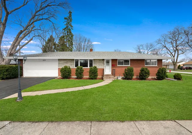 1st image of 420 Berkshire Ln, Des Plaines, IL 60016 | MLS# 12697111