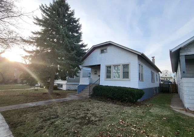 Homes for sale in Chicago, IL | 4820 N Kentucky Ave, Chicago, IL 60630 | MLS# 12697120