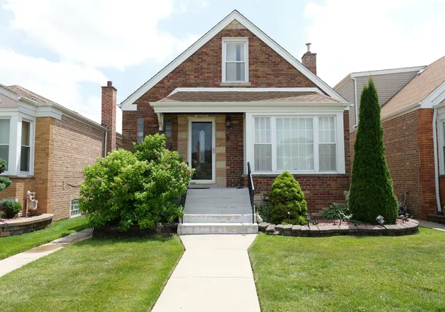 Homes for sale in Chicago, IL | 3223 W 84th Pl, Chicago, IL 60652 | MLS# 12697143