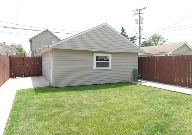 Homes for sale in Chicago, IL | 3223 W 84th Pl, Chicago, IL 60652 | MLS# 12697143