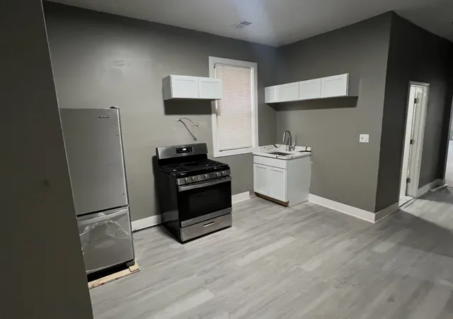 Homes for sale in Chicago, IL | 6753 S Loomis Blvd, Chicago, IL 60636 | MLS# 12697146