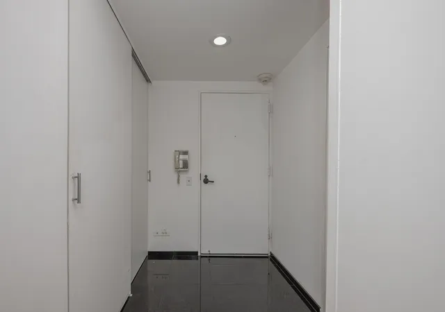 Photo 2 of Condo for sale at 175 E Delaware Pl #5519, Chicago, IL 60611 | MLS# 12697153 | Listing updated on 2026-10-17