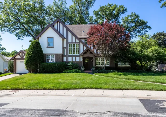 Homes for sale in East Moline, IL | 906 20th Ave, East Moline, IL 61244 | MLS# 12697169