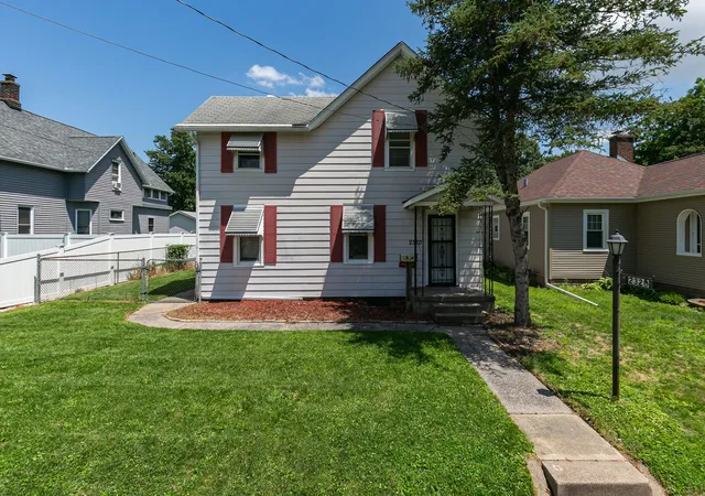 Homes for sale in Moline, IL | 2320 18th Street A, Moline, IL 61265 | MLS# 12697223