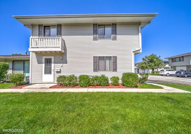 Homes for sale in Schaumburg, IL | 1309 Yarmouth Ct #1309, Schaumburg, IL 60193 | MLS# 12697238