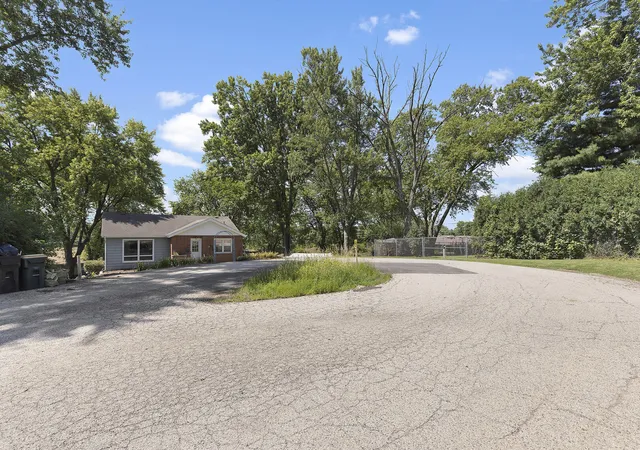 Homes for sale in Antioch, IL | 110 Cheri Ln, Antioch, IL 60002 | MLS# 12697249