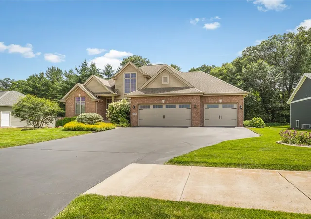 Homes for sale in Rockton, IL | 858 Freedlund Dr, Rockton, IL 61072 | MLS# 12697266