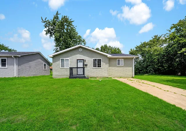 2nd image of 1520 Congress Ln, Ford Heights, IL 60411 | MLS# 12697306