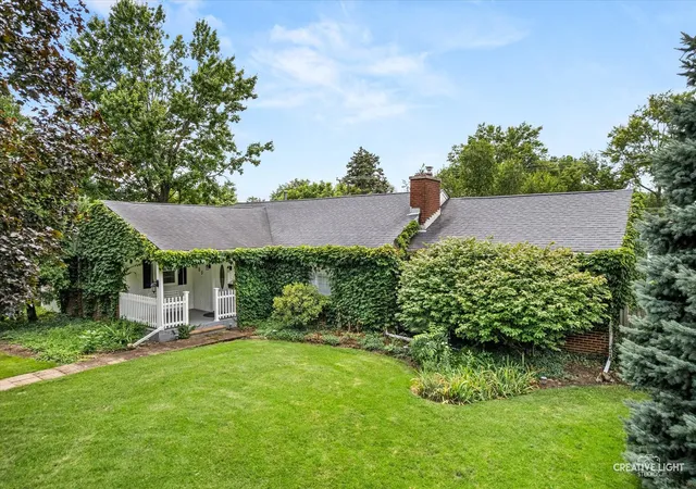 1st image of 203 S Rosedale Ave, Aurora, IL 60506 | MLS# 12697317