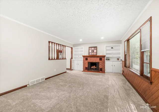 5th image of 203 S Rosedale Ave, Aurora, IL 60506 | MLS# 12697317