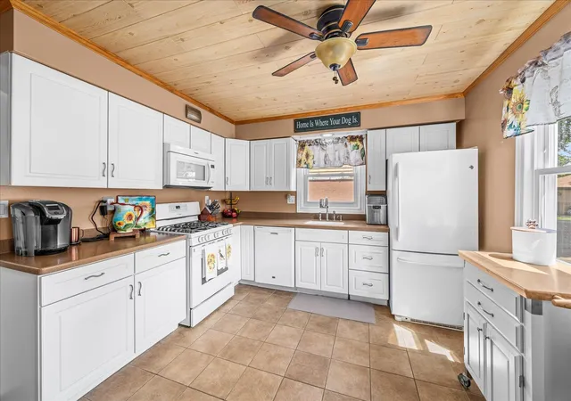 Homes for sale in Elmhurst, IL | 817 S Spring Rd, Elmhurst, IL 60126 | MLS# 12697330