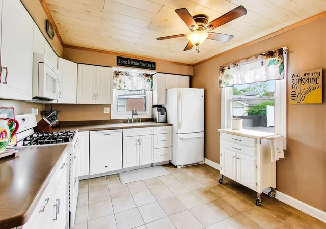 Homes for sale in Elmhurst, IL | 817 S Spring Rd, Elmhurst, IL 60126 | MLS# 12697330