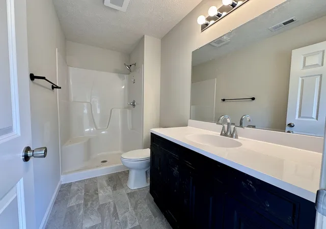 Homes for sale in Bloomington, IL | 22 Richwood Trl, Bloomington, IL 61701 | MLS# 12697342
