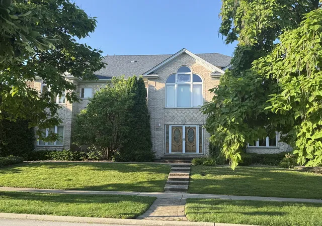 Homes for sale in Lemont, IL | 1004 Saddle Ln, Lemont, IL 60439 | MLS# 12697360