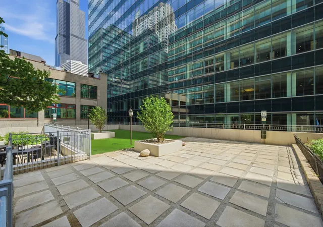 Homes for sale in Chicago, IL | 125 S Jefferson St #1904, Chicago, IL 60661 | MLS# 12697378