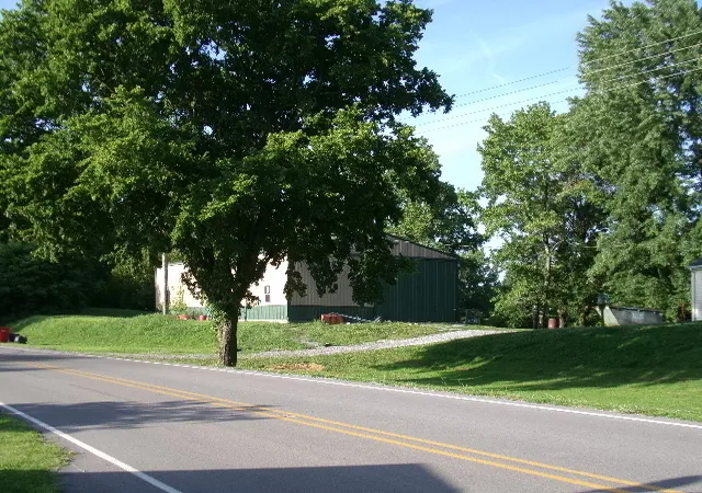 3rd image of 46 Bassett Rd, Elizabethtown, IL 62931 | MLS# 12697383