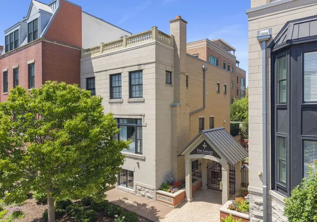 1st image of 460 Pennsylvania Ave #C, Glen Ellyn, IL 60137 | MLS# 12697397