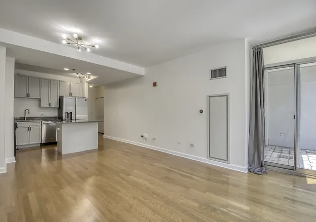 3rd image of 1250 S Michigan Ave #508, Chicago, IL 60605 | MLS# 12697405