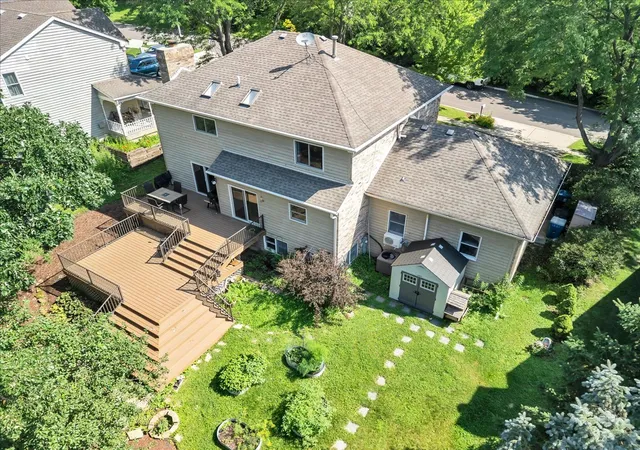 2nd image of 2135 Hamilton Dr, West Dundee, IL 60118 | MLS# 12697410