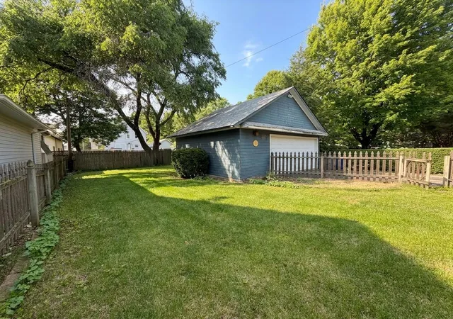 Homes for sale in Elgin, IL | 26 Monroe Ave, Elgin, IL 60123 | MLS# 12697411