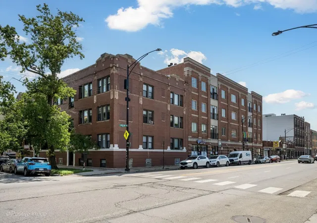 Homes for sale in Chicago, IL | 1453 W Irving Park Rd #305, Chicago, IL 60613 | MLS# 12697422