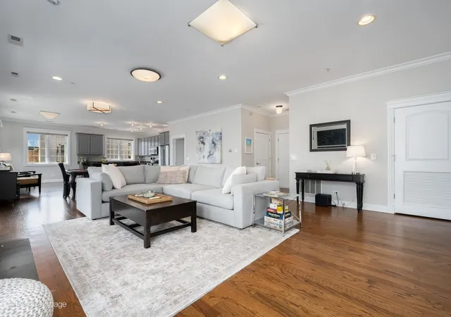 Homes for sale in Chicago, IL | 1453 W Irving Park Rd, Chicago, IL 60613
